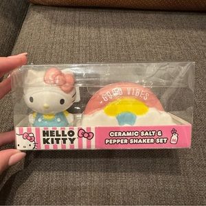 Hello Kitty Ceramic Salt and Pepper Shaker Set